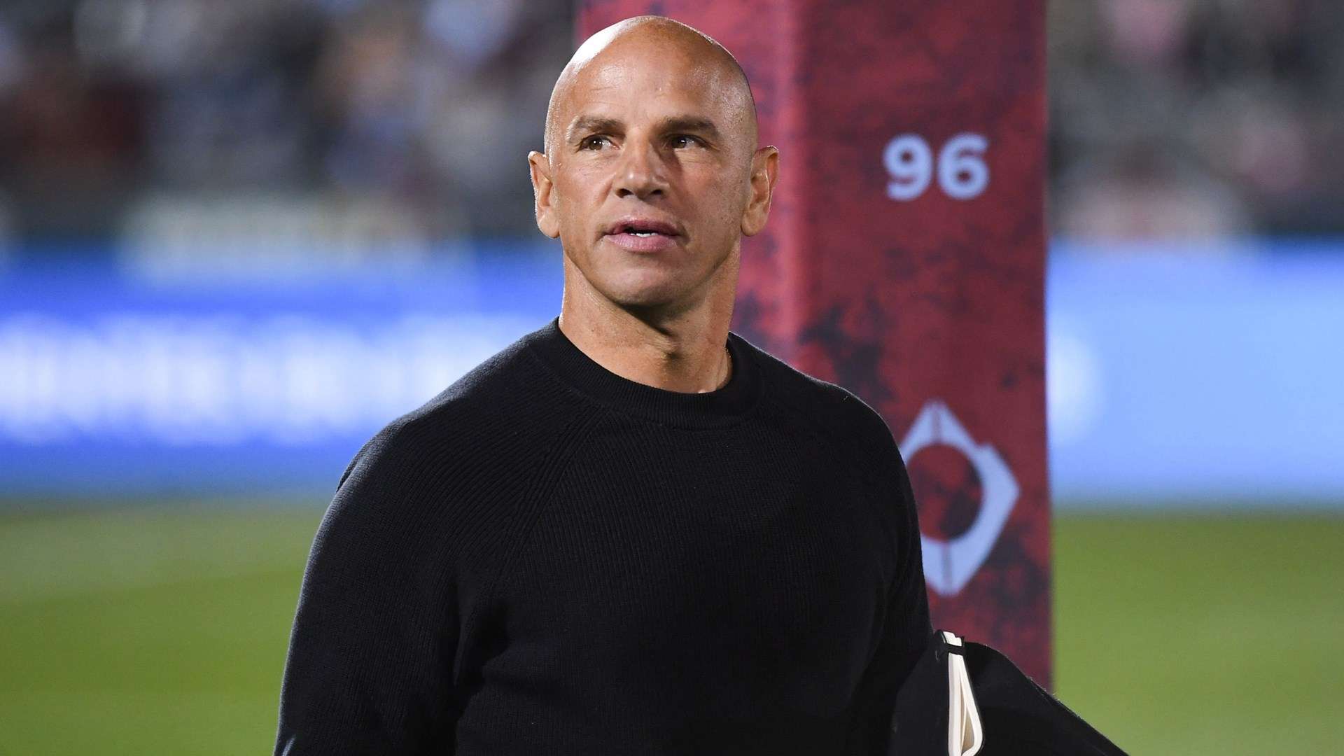 万美元购得 万美元购得