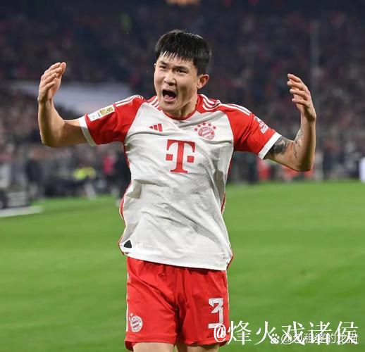 那不勒斯正式宣布签下金玟哉,激活2000万欧元买断条款 那不勒斯正式宣布签下金玟哉,激活2000万欧元买断条款