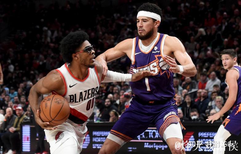 布克31分太阳克爵士回第一 开拓者擒狼止3连败 布克31分太阳克爵士回第一 开拓者擒狼止3连败